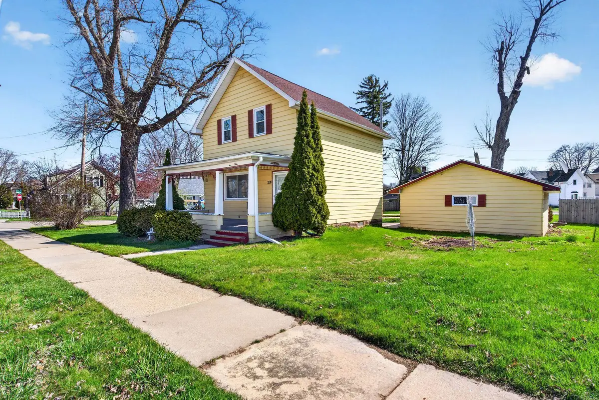 208 Depot Street, Kaukauna, WI 54130 - #1