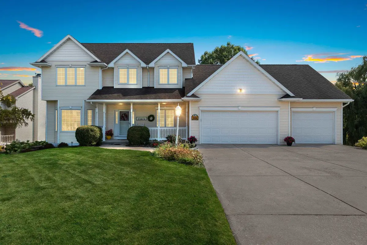 1604 Meadow Wood Court, Green Bay, WI 54313 - #1