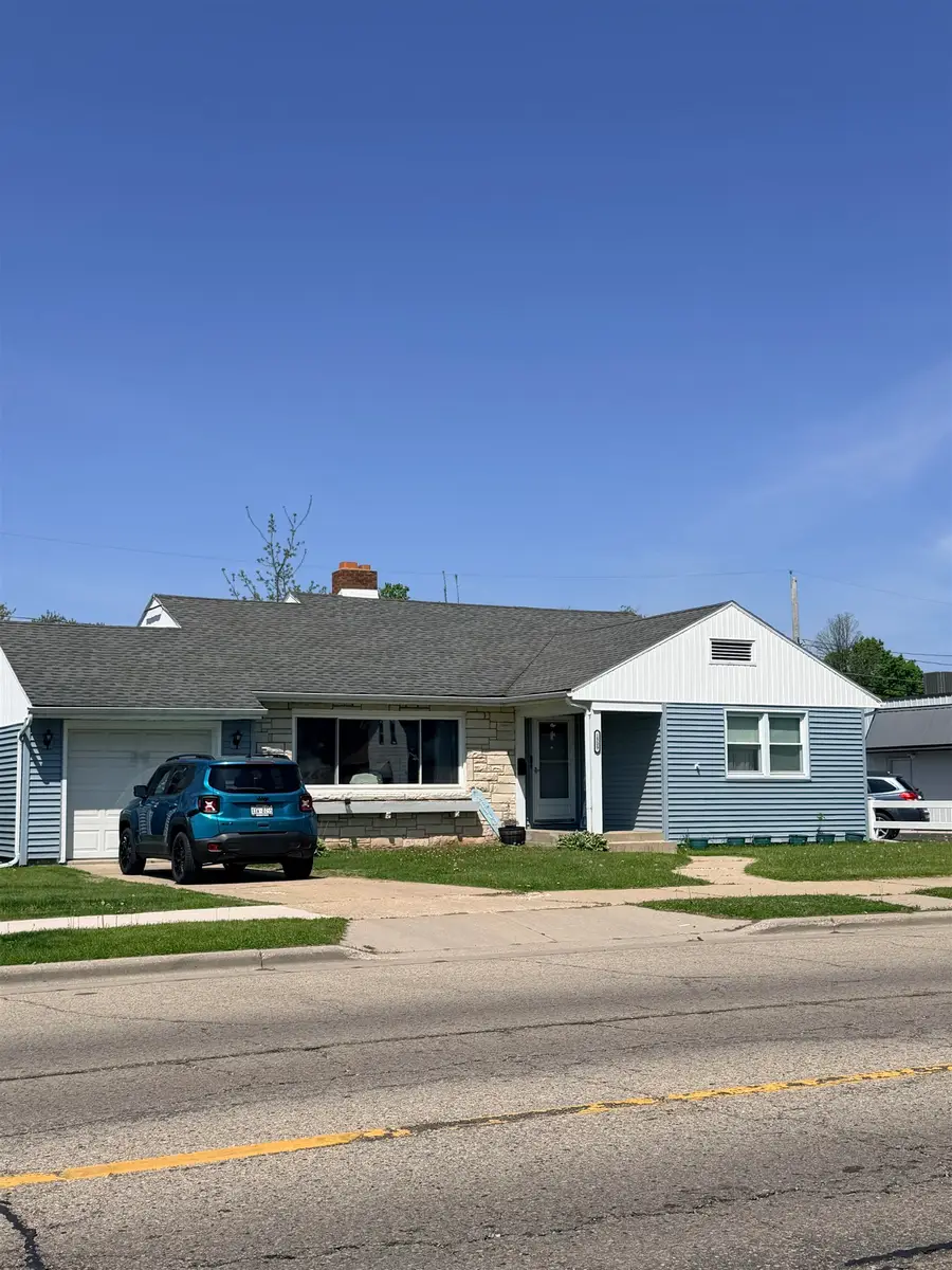 1509 Pierce Avenue, Marinette, WI 54143 - #2