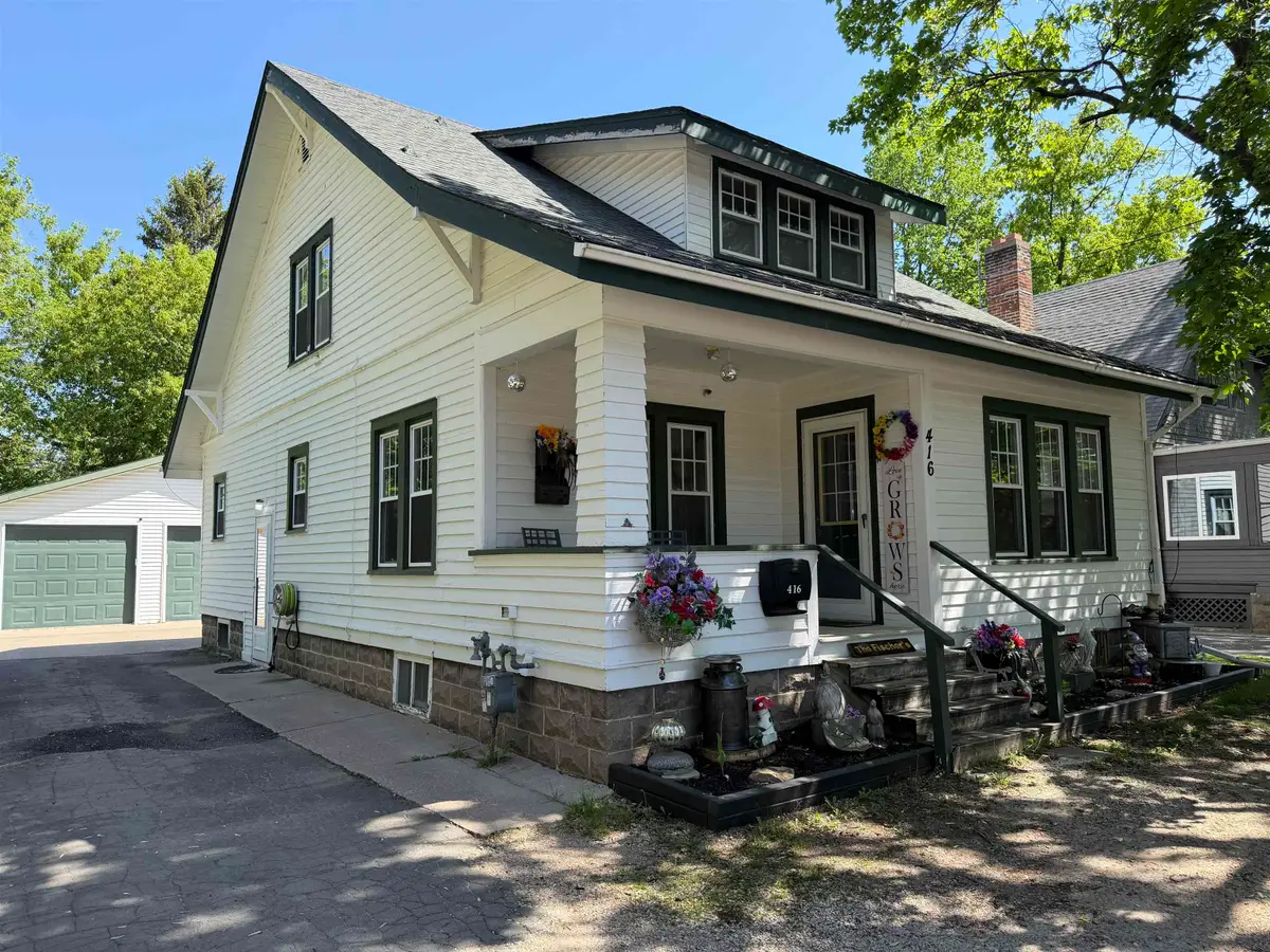 416 W Fulton Street, Waupaca, WI 54981 - #1