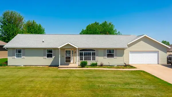 601 Country Breeze Lane, BLACK CREEK, WI 54106