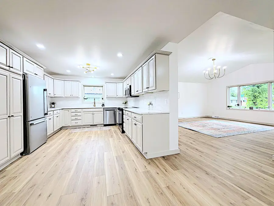 840 Gross Avenue, Green Bay, WI 54304 - #3
