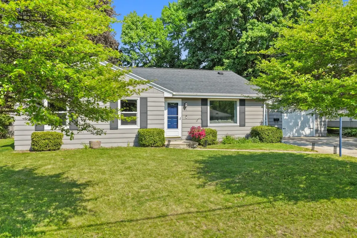 401 Bader Street, Green Bay, WI 54302-4015 - #1