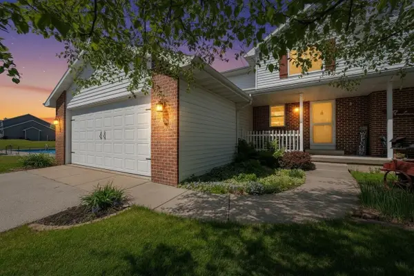 483 Madeline Lane, LITTLE SUAMICO, WI 54141