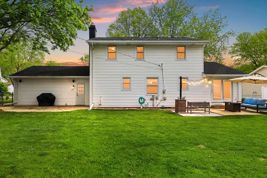 544 Hilltop Drive, Green Bay, WI 54301-2718 - #2