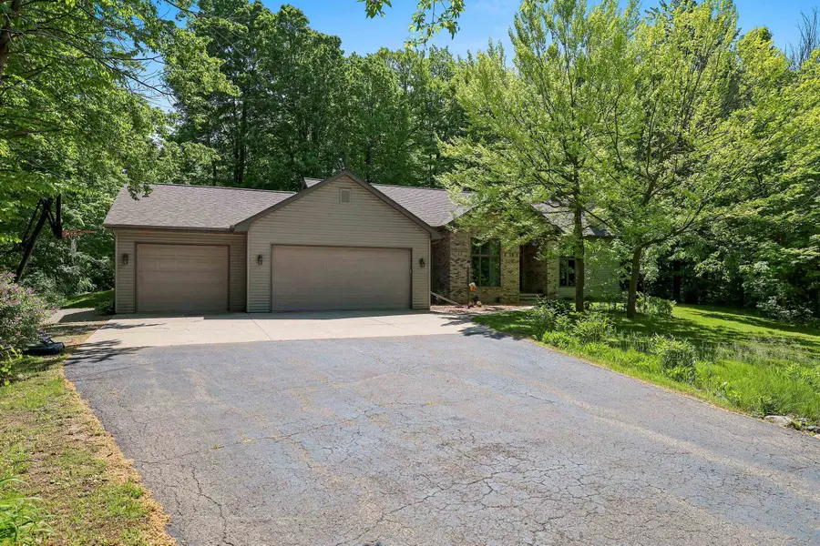 N3880 Anita Wieckert Road, Appleton, WI 54913 - #2