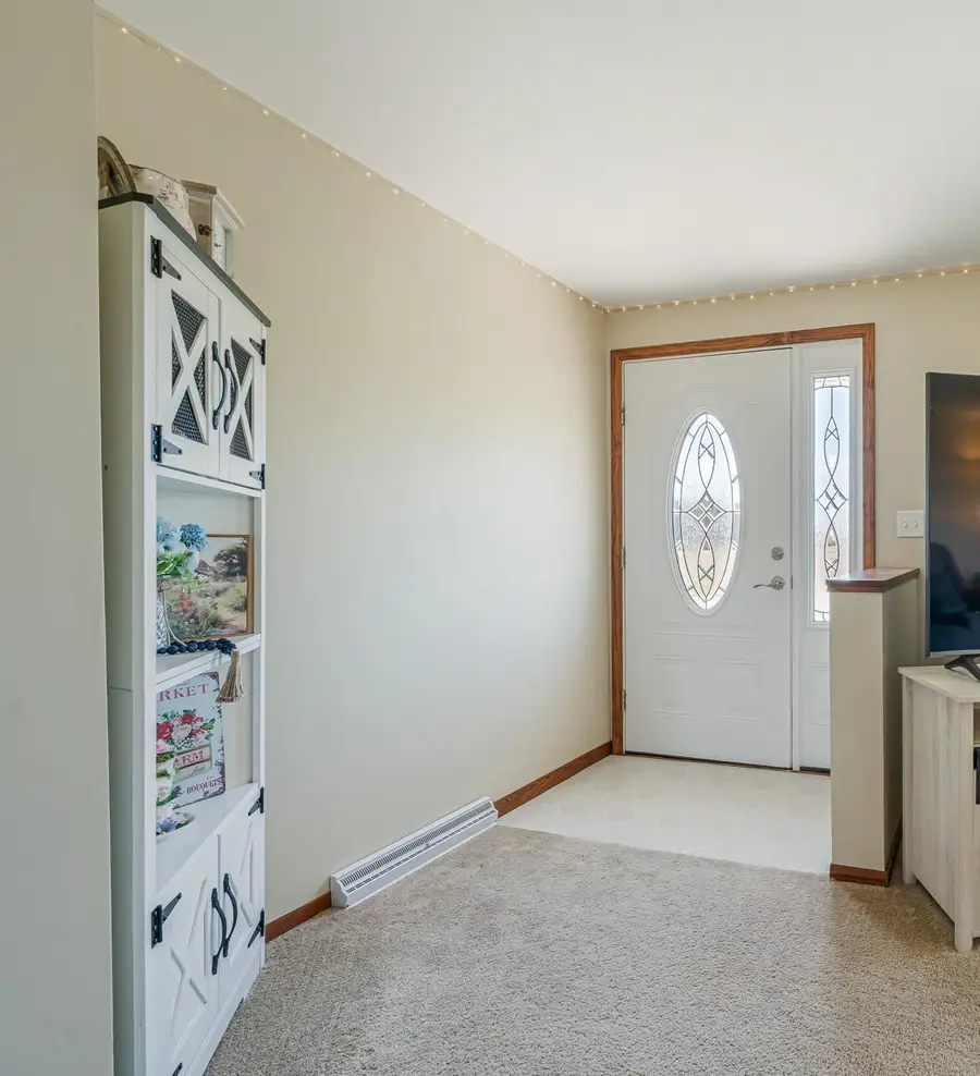 368 E Jefferson Avenue, Cleveland, WI 53015 - #2