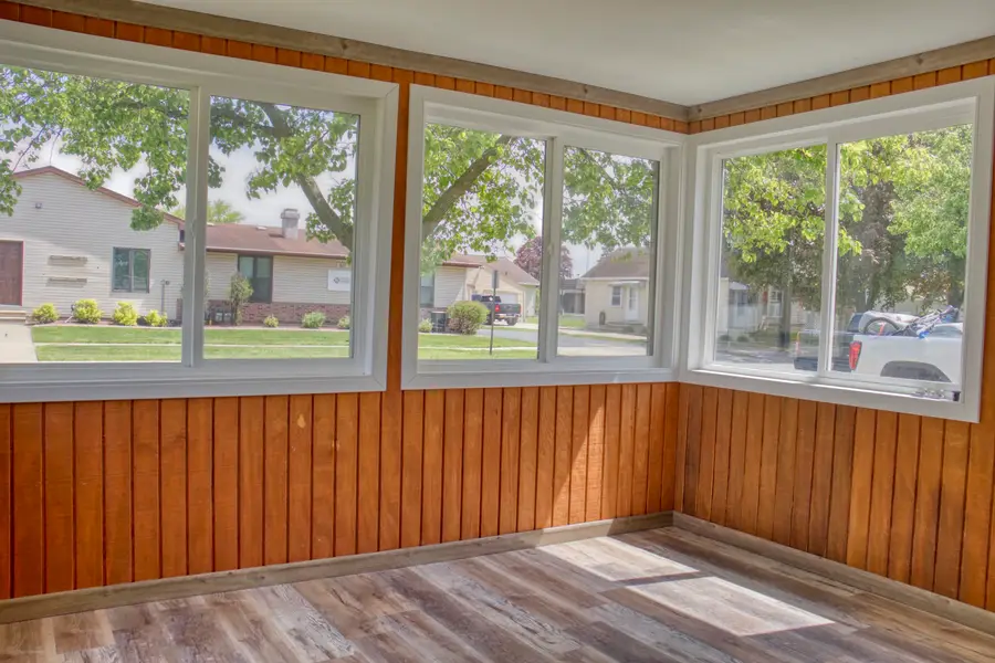 1614 E Mason Street, Green Bay, WI 54302-2720 - #2