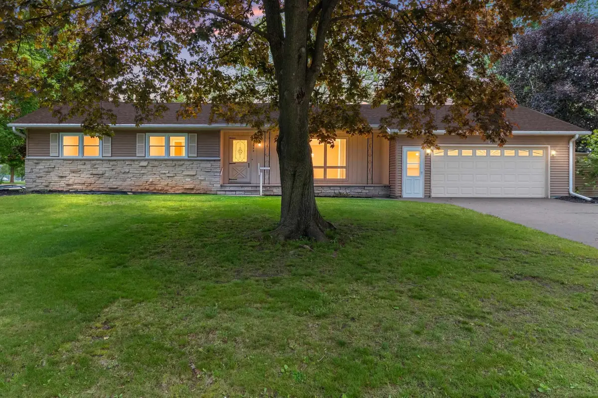 242 N Clinton Avenue, Clintonville, WI 54929-1017 - #1