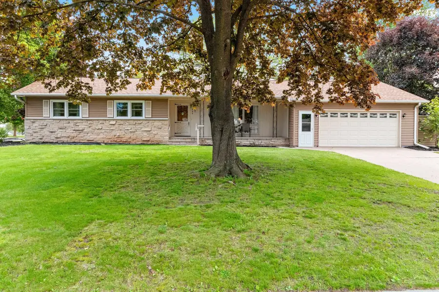 242 N Clinton Avenue, Clintonville, WI 54929-1017 - #2