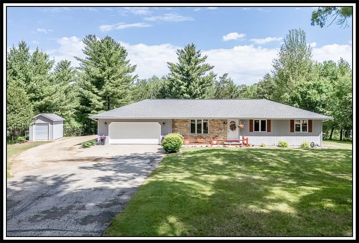 E8480 Huntley Road, New London, WI 54961-8621 - #1