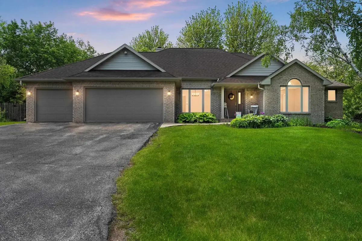 4410 Flagstone Court, De Pere, WI 54115-9240 - #1
