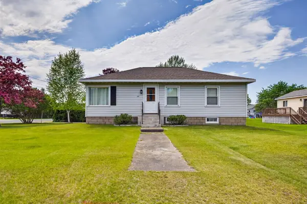 2053 10th Street, MARINETTE, WI 54143