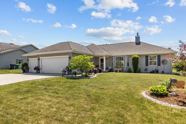 464 Sweetflag Avenue, FOND DU LAC, WI 54935