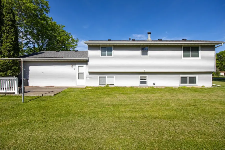 3400 N Shawnee Lane, Appleton, WI 54914 - #3