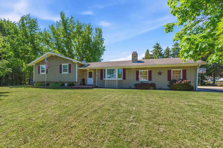 261 Connie Drive, West Bend, WI 53090 - #2