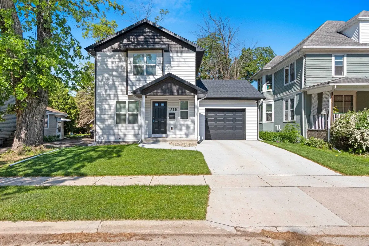 216 4th Street, Neenah, WI 54956-2739 - #1
