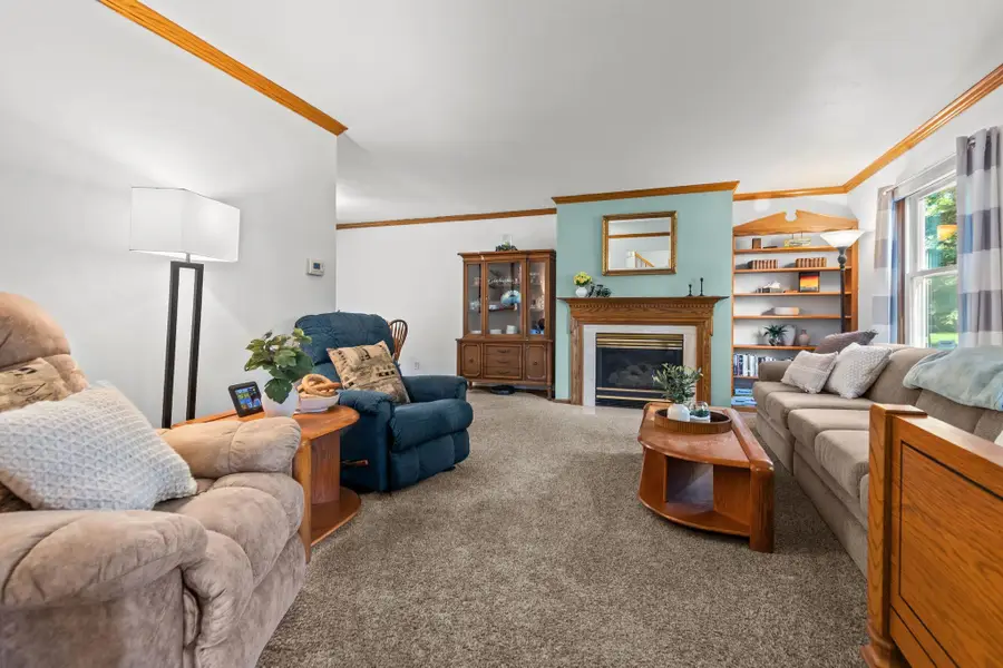101 Briar Drive, Neenah, WI 54956 - #3