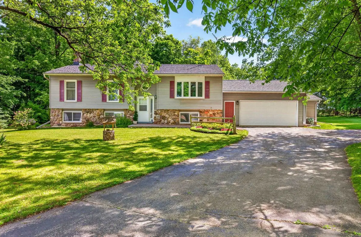 N4764 Larry Road, New London, WI 54961 - #1