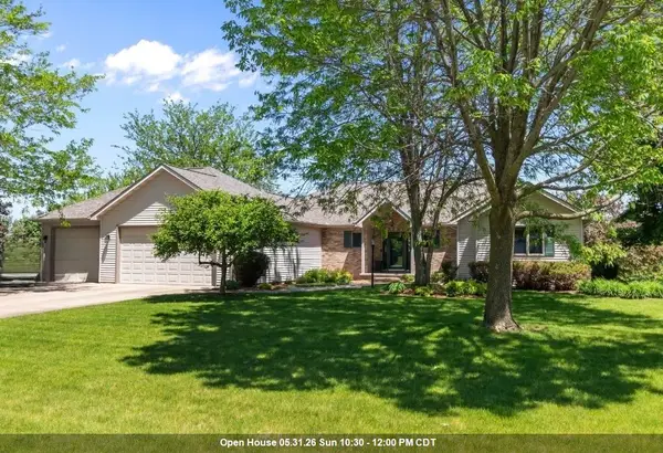 N2678 Glockenspiel Lane, APPLETON, WI 54913