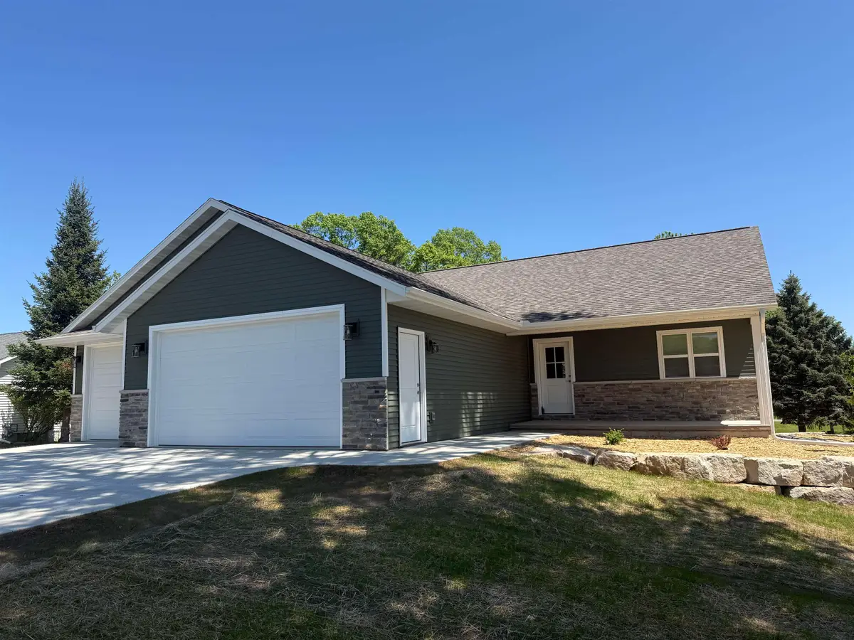 940 S Prospect Street, Shawano, WI 54166-0000 - #1