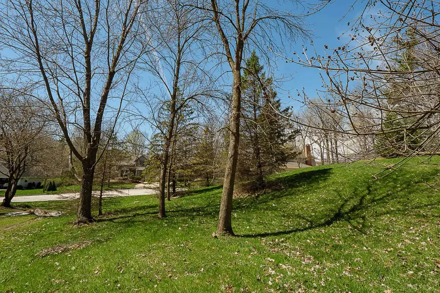 Wood Oaks Circle, Green Bay, WI 54302 - #3