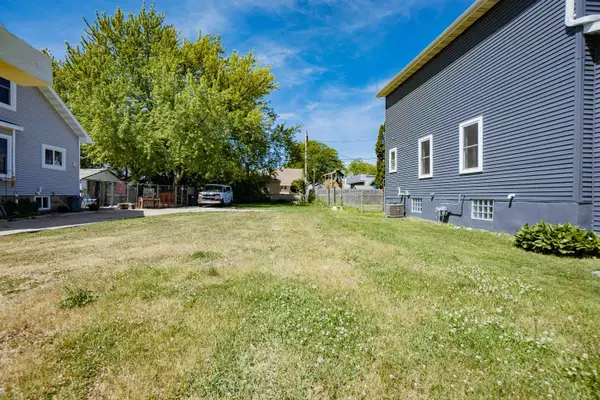 23 W Bank Street, FOND DU LAC, WI 54935