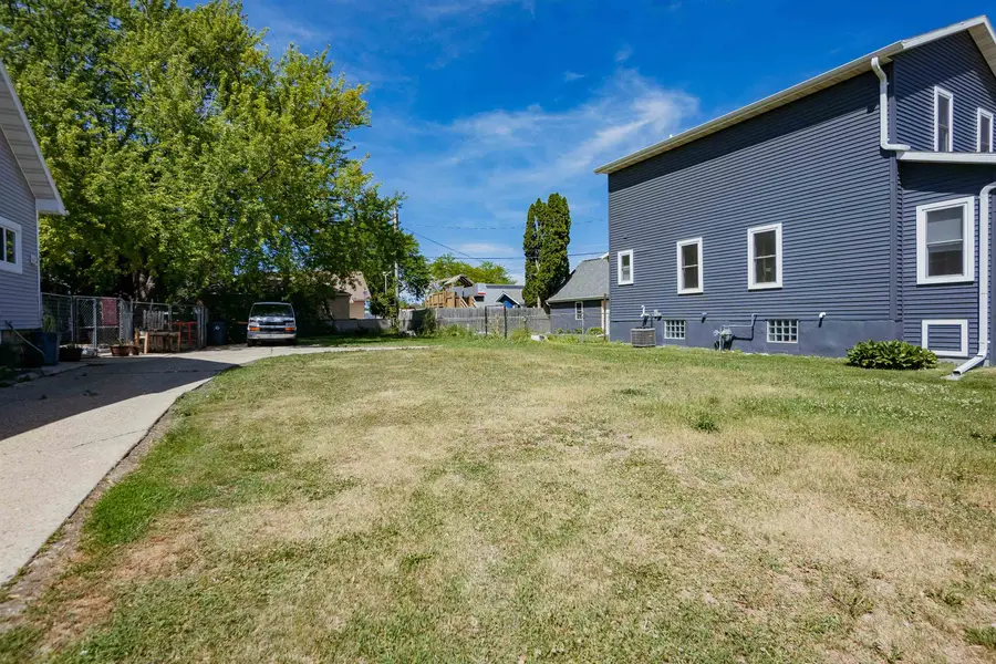 23 W Bank Street, Fond Du Lac, WI 54935 - #2
