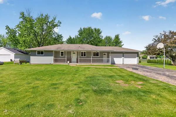 N8897 S Coop Road, MENASHA, WI 54952