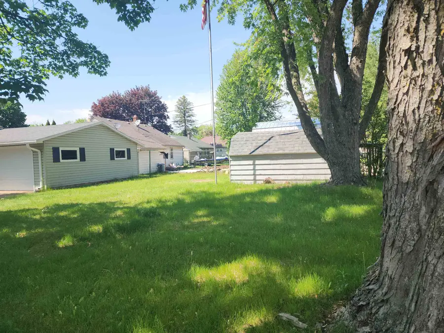 1020 S Smalley Street, Shawano, WI 54166-3232 - #3