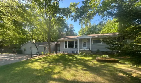 W2585 County Road B, MARINETTE, WI 54143-9736