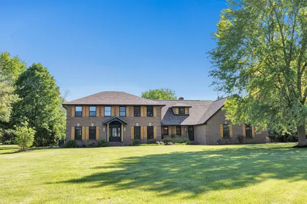 2004 Ledgeview Road, DE PERE, WI 54115
