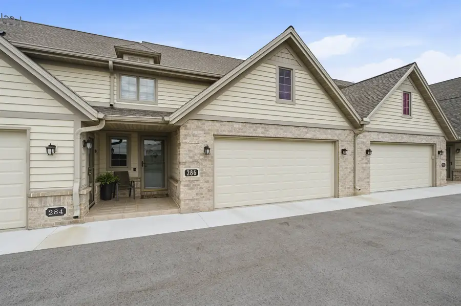 286 E Harbor View Drive, Fond Du Lac, WI 54935 - #2