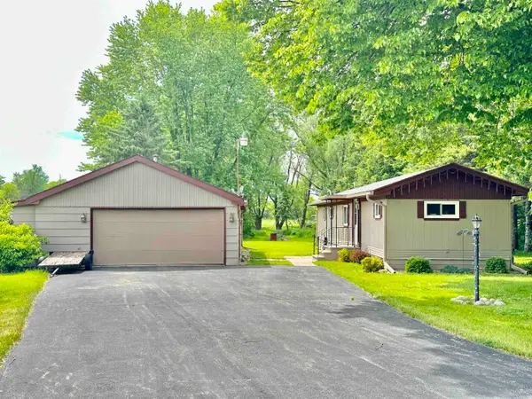 4631 Melody Lane, OSHKOSH, WI 54904
