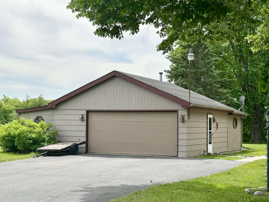 4631 Melody Lane, Oshkosh, WI 54904-9073 - #2