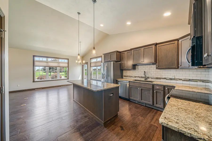 3758 N Wayside Lane, Appleton, WI 54913-8190 - #3