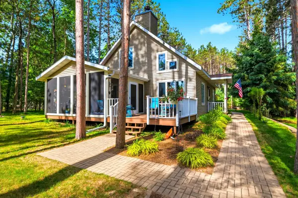 N8690 Spruce Lake Drive, OGDENSBURG, WI 54962