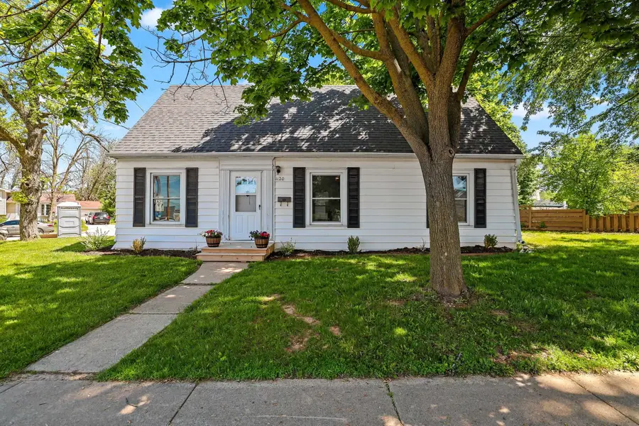 1120 N Badger Avenue, Appleton, WI 54914 - #2