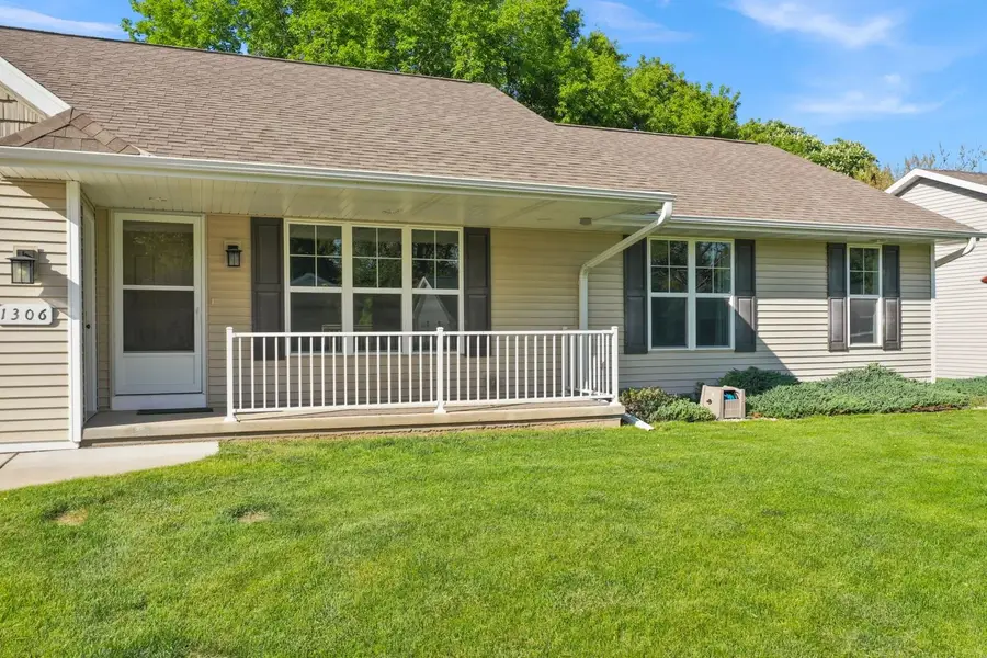 1306 Hannah Street, Green Bay, WI 54303-1900 - #3