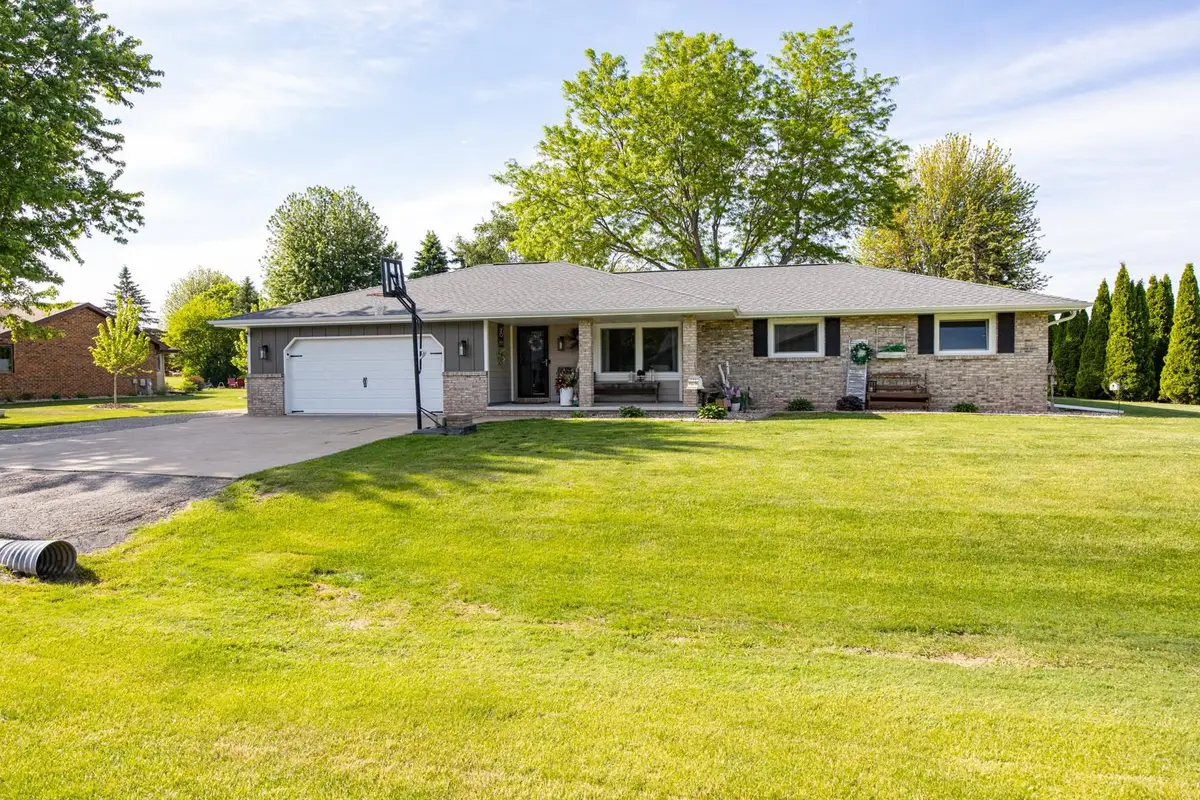 W2593 Colonial Court, Appleton, WI 54915-8130 - #1