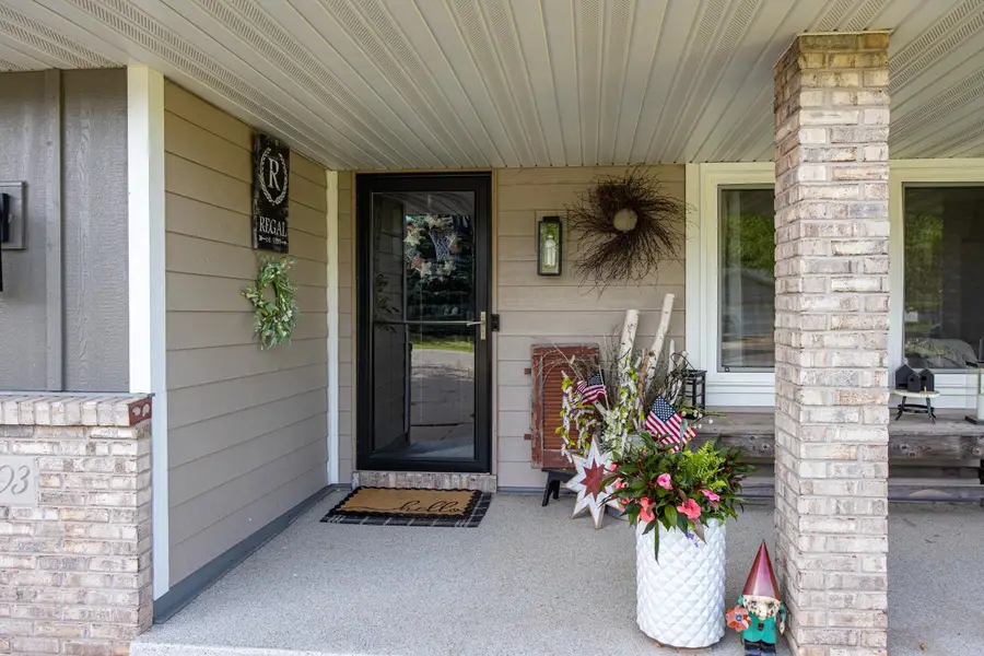 W2593 Colonial Court, Appleton, WI 54915-8130 - #2