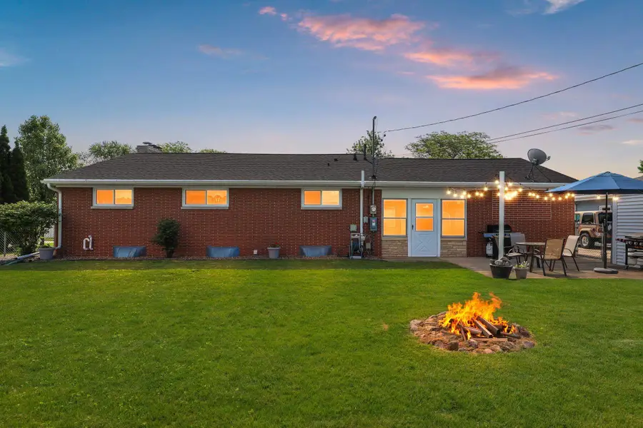 906 Bluebird Street, De Pere, WI 54115-3203 - #2