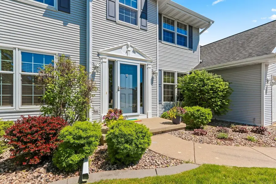 2861 Crosshaven Avenue, Green Bay, WI 54313-4103 - #3