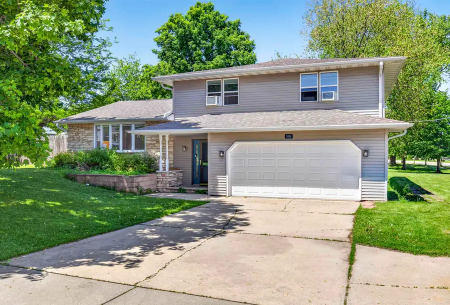 3006 Glendale Avenue, Green Bay, WI 54313-6938 - #3