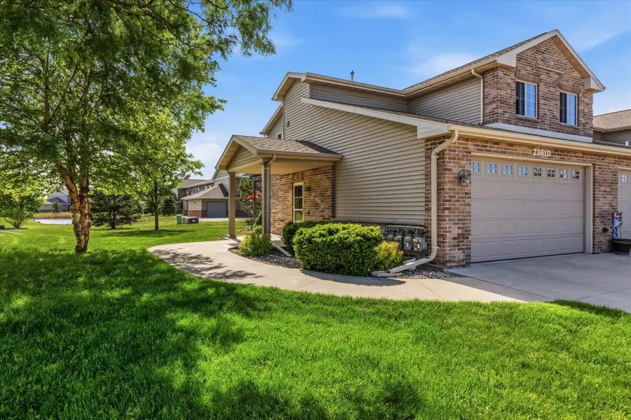 2361 E Plank Circle #D, Appleton, WI 54915 - #3