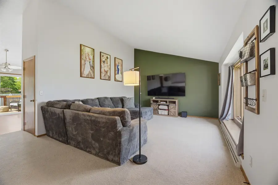 1917 E Glendale Avenue, Appleton, WI 54911 - #2