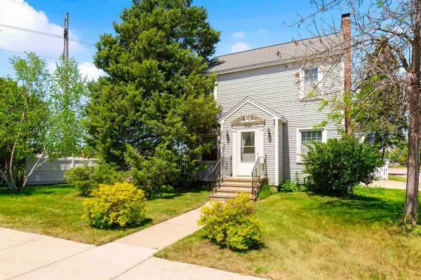 1400 14th Avenue, MENOMINEE, MI 49858