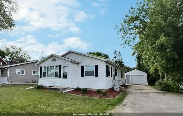 1743 Oshkosh Avenue, OSHKOSH, WI 54902