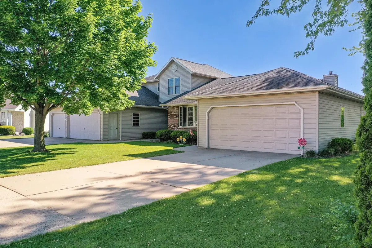 1773 Briarwood Court, De Pere, WI 54115-2460 - #1