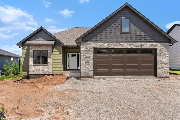 1823 Bobby Jones Drive, DE PERE, WI 54115